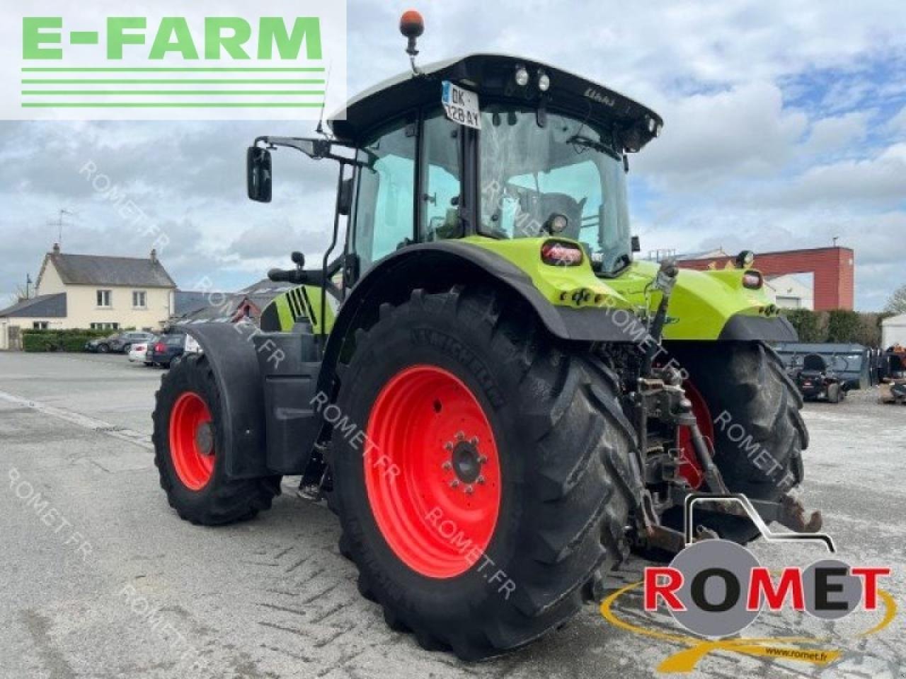 Traktor typu CLAAS arion 650, Gebrauchtmaschine w GENNES-SUR-GLAIZE (Zdjęcie 5)