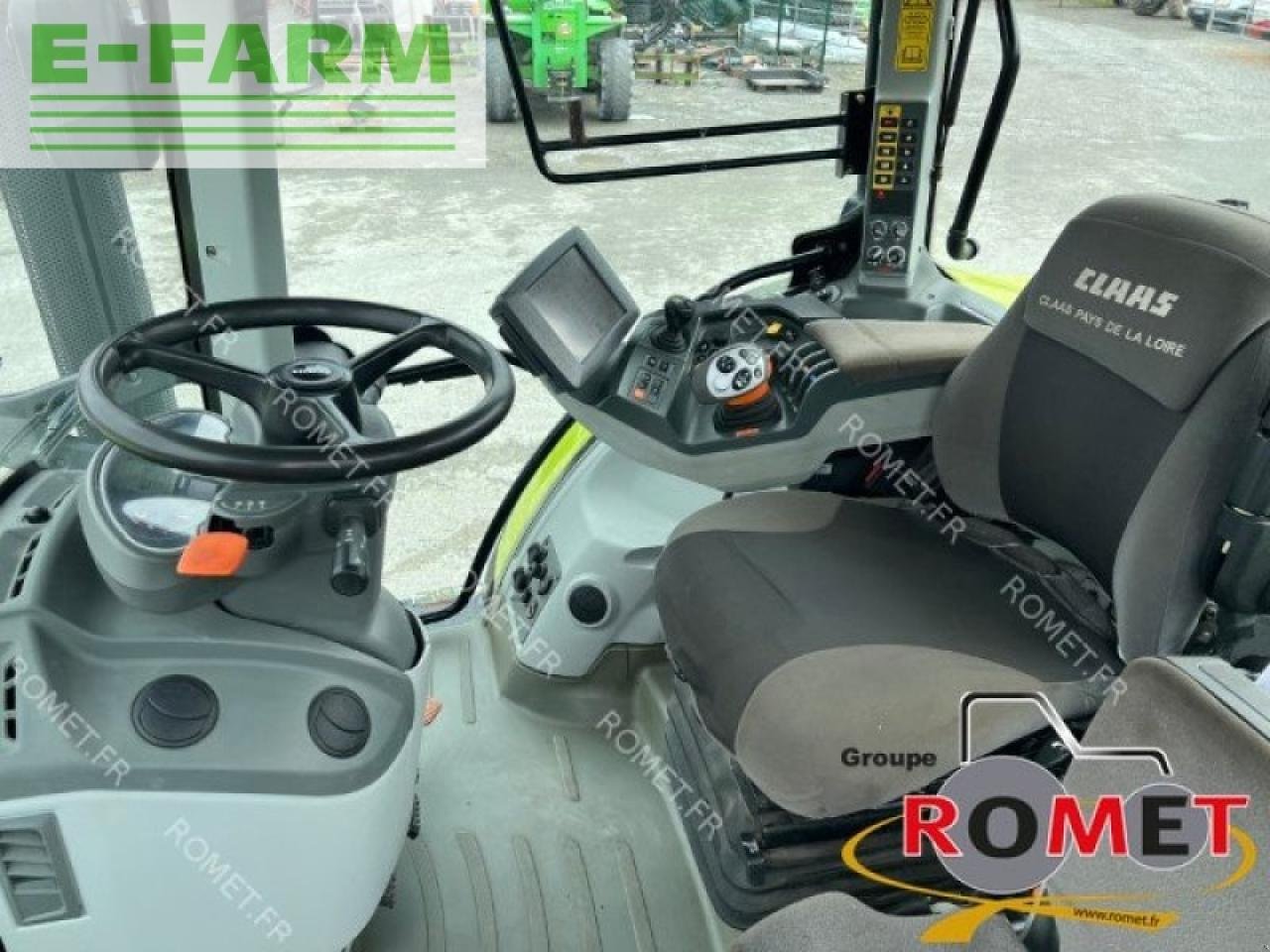 Traktor typu CLAAS arion 650, Gebrauchtmaschine w GENNES-SUR-GLAIZE (Zdjęcie 7)