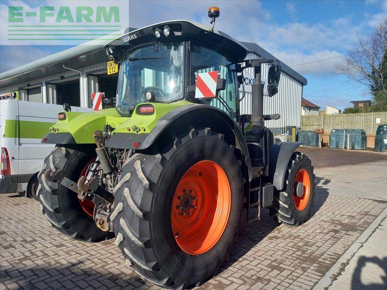 Traktor tip CLAAS ARION 650, Gebrauchtmaschine in CORNHILL-ON-TWEED (Poză 4)