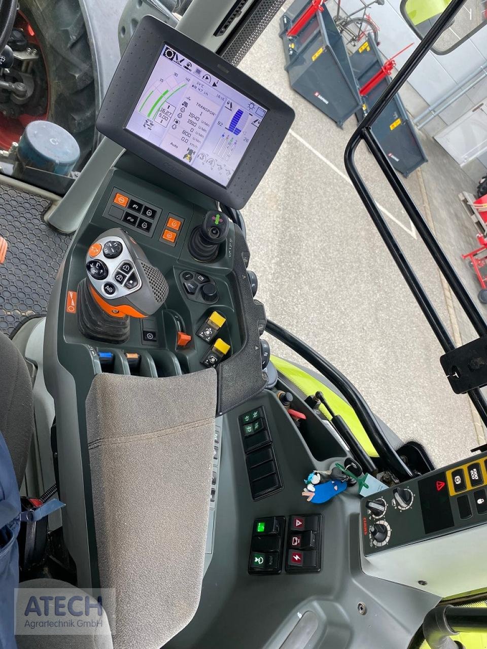 Traktor a típus CLAAS Arion 650, Gebrauchtmaschine ekkor: Velburg (Kép 7)