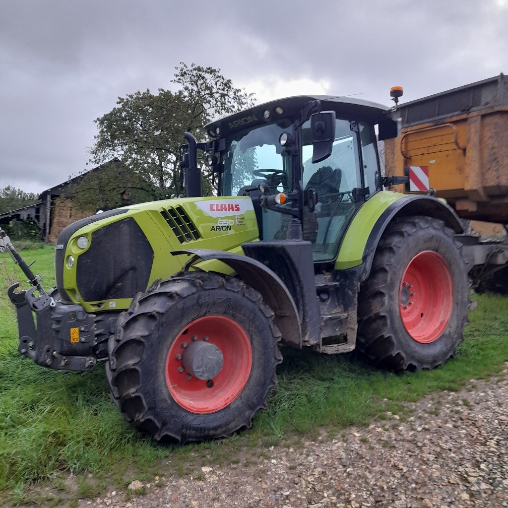 Traktor Türe ait CLAAS ARION 650, Gebrauchtmaschine içinde Neufchâtel-en-Bray (resim 1)