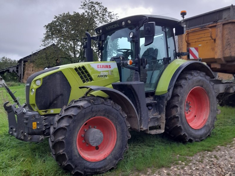 Traktor του τύπου CLAAS ARION 650, Gebrauchtmaschine σε Neufchâtel-en-Bray (Φωτογραφία 1)