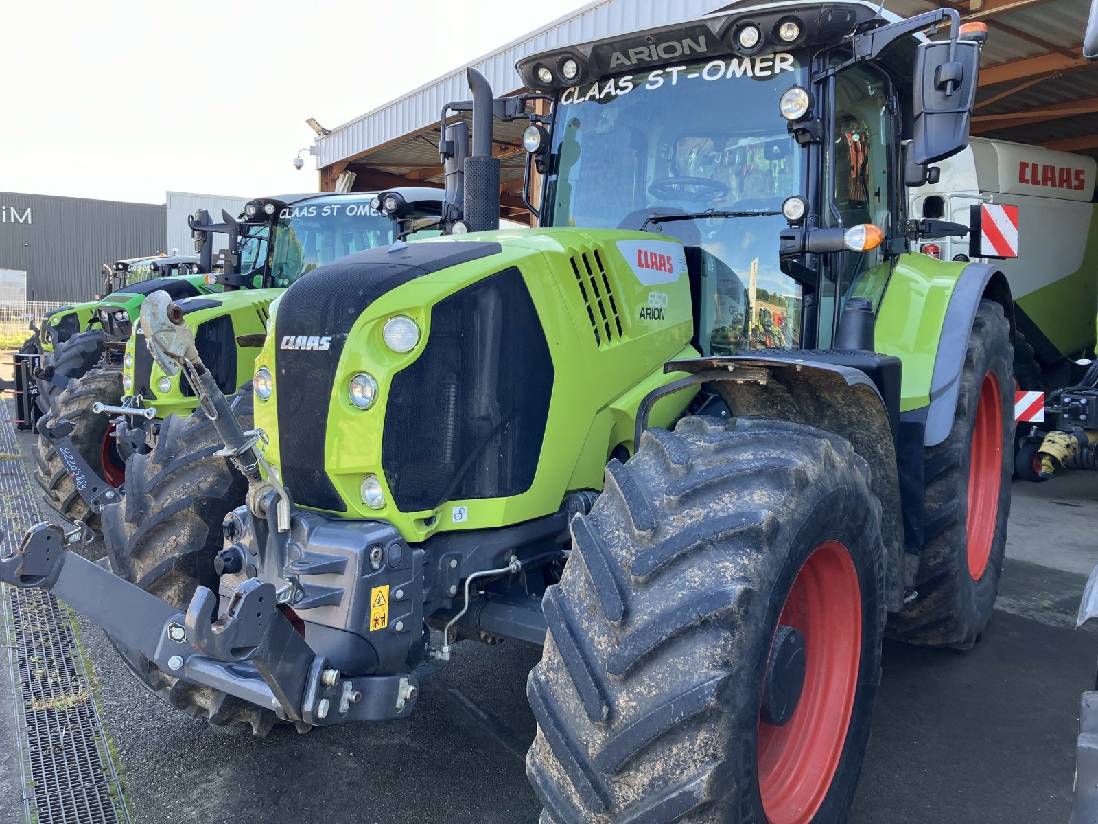 Traktor typu CLAAS ARION 650, Gebrauchtmaschine w BLENDECQUES (Zdjęcie 1)