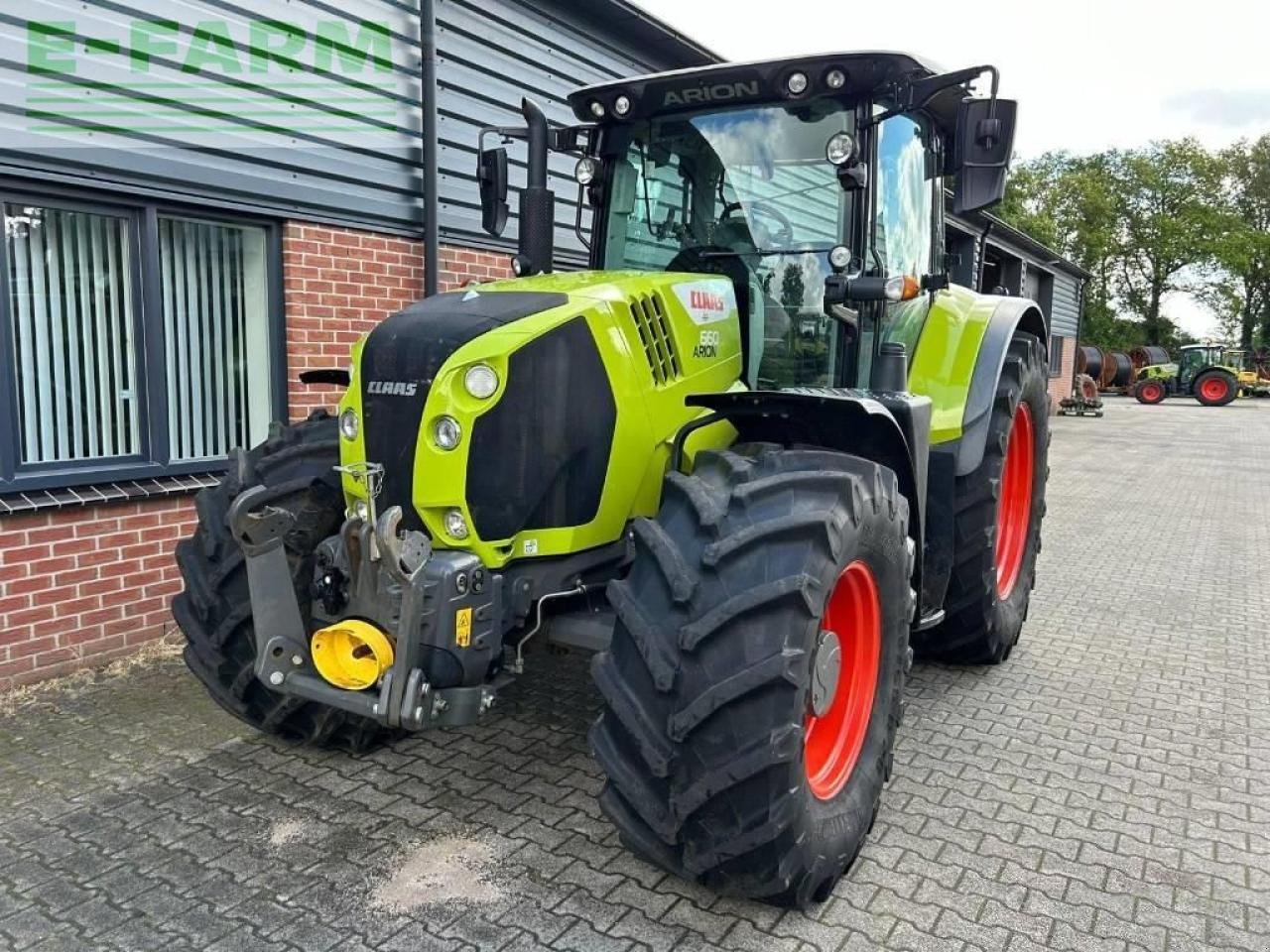 Traktor of the type CLAAS arion 660 cis+ cmatic CMATIC CIS+, Gebrauchtmaschine in ag BROEKLAND (Picture 4)