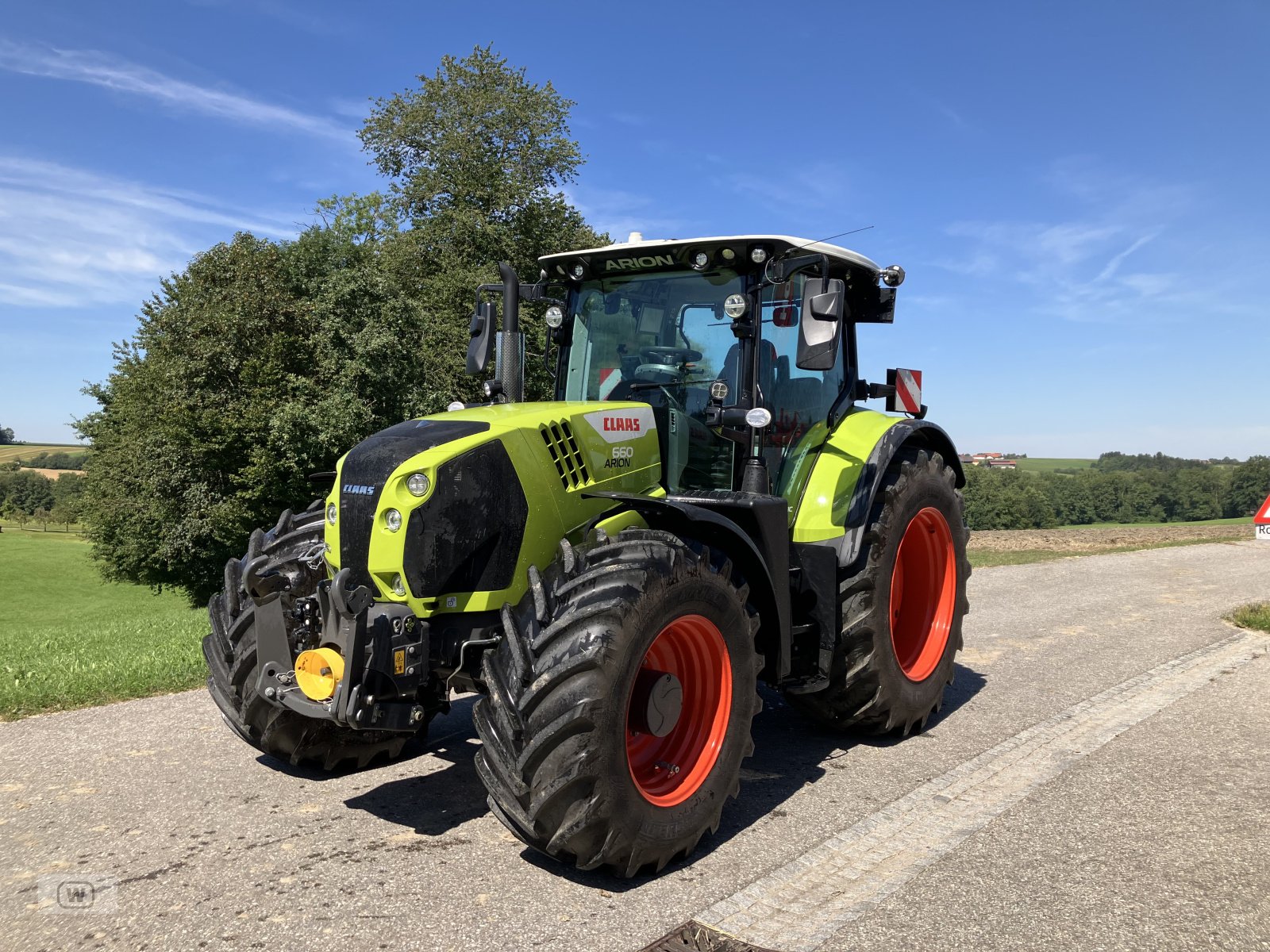 Traktor of the type CLAAS ARION 660 CMATIC CEBIS, Neumaschine in Zell an der Pram (Picture 1)