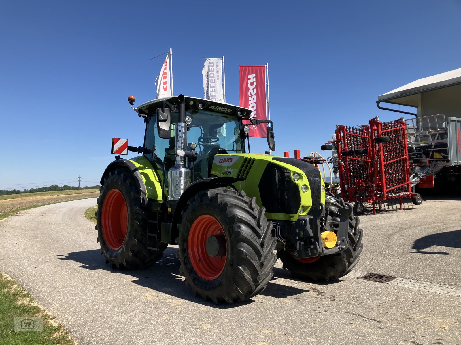 Traktor of the type CLAAS ARION 660 CMATIC CEBIS, Neumaschine in Zell an der Pram (Picture 8)