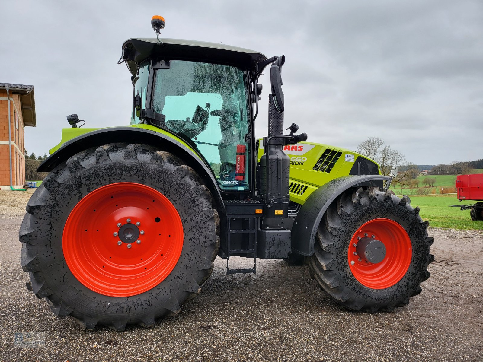 Traktor van het type CLAAS ARION 660 CMATIC CEBIS, Neumaschine in Frontenhausen (Foto 4)