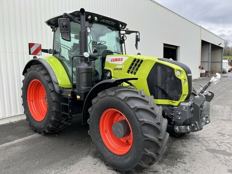 Traktor typu CLAAS ARION 660 CMATIC - STAGE V, Gebrauchtmaschine v Charnay-lès-macon (Obrázek 2)