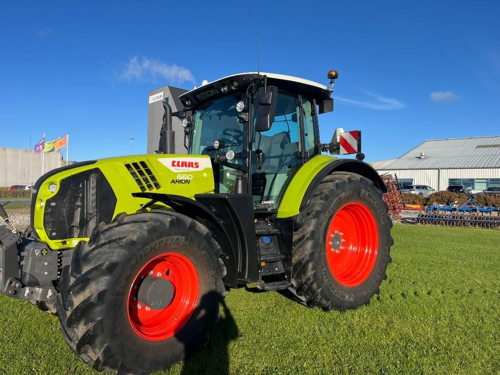 Traktor of the type CLAAS Arion 660 CMATIC, Gebrauchtmaschine in Ringe (Picture 1)