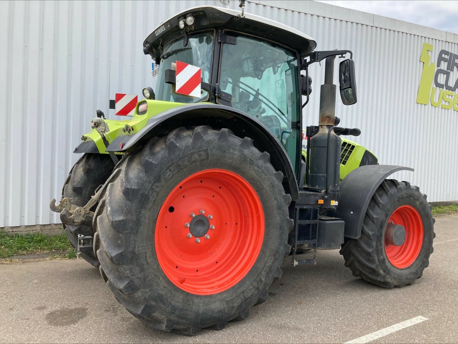 Traktor van het type CLAAS ARION 660 CMATIC, Gebrauchtmaschine in CHEMINOT (Foto 4)