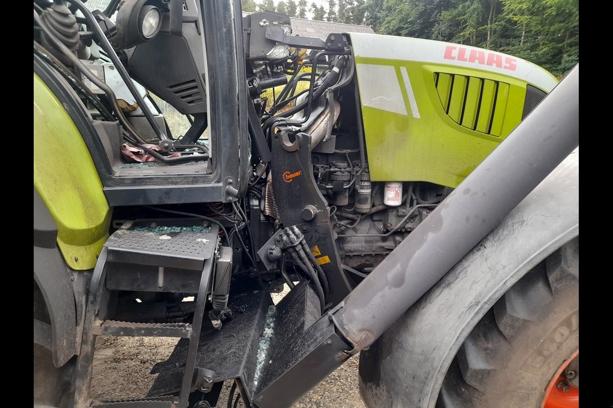 Traktor del tipo CLAAS Arion 660, Gebrauchtmaschine en Viborg (Imagen 4)