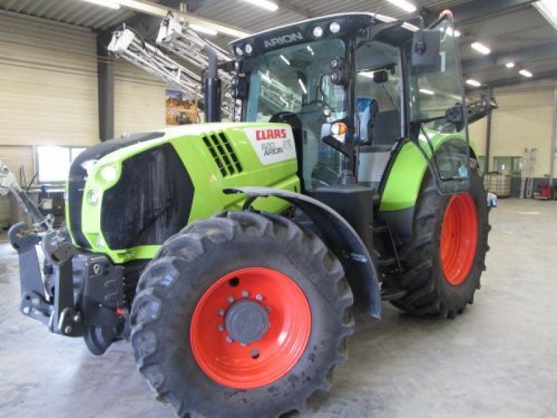 Traktor van het type CLAAS ARION620CIS, Gebrauchtmaschine in VELAINES (Foto 5)