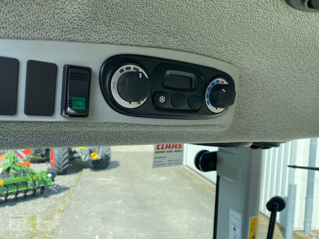 Traktor des Typs CLAAS ATOS 330 C + REVERSHIFT + TWINSHIFT + SMART STOP, Gebrauchtmaschine in Risum-Lindholm (Bild 4)