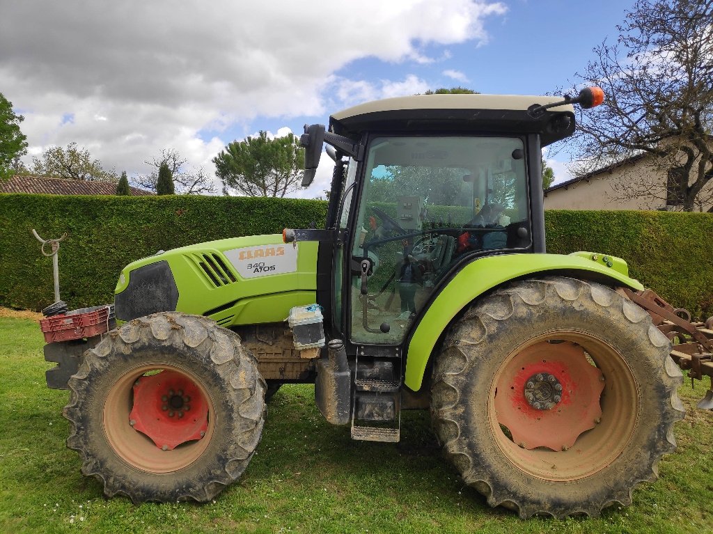 Traktor van het type CLAAS ATOS 340, Gebrauchtmaschine in MORLHON LE HAUT (Foto 1)