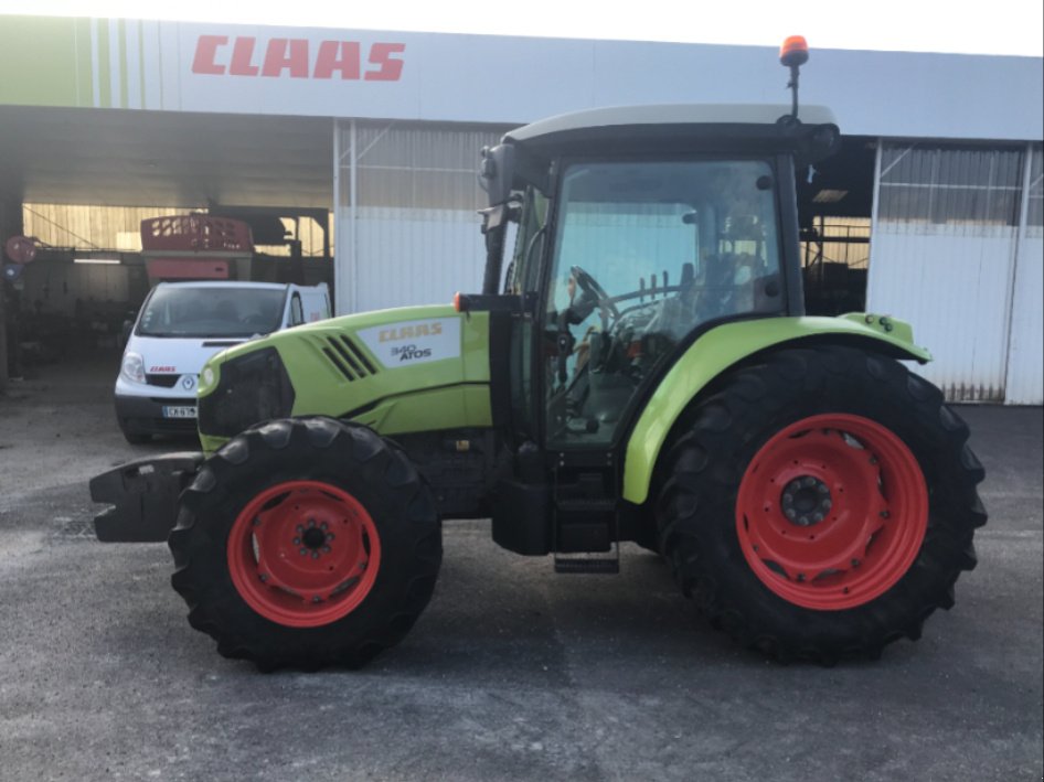 Traktor tipa CLAAS ATOS 340, Gebrauchtmaschine u MORLHON LE HAUT (Slika 1)