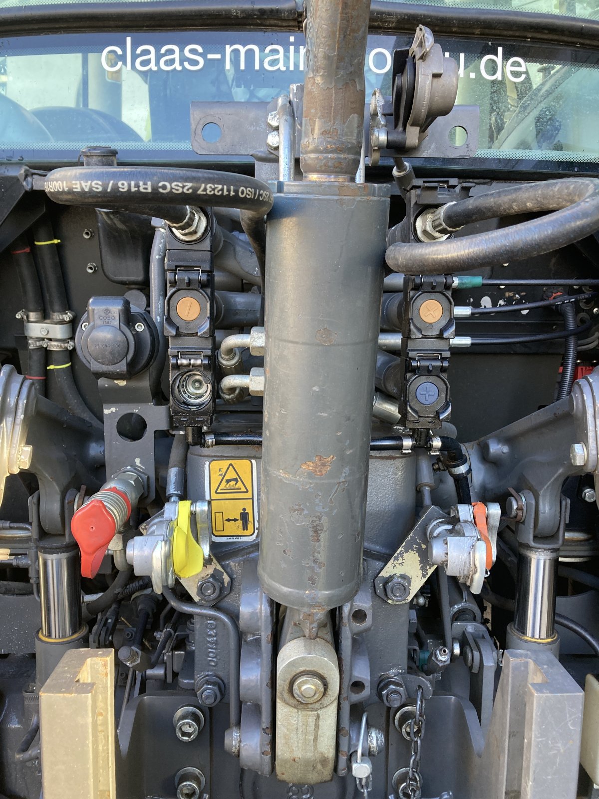 Traktor des Typs CLAAS Atos 340, Gebrauchtmaschine in Wülfershausen an der Saale (Bild 13)