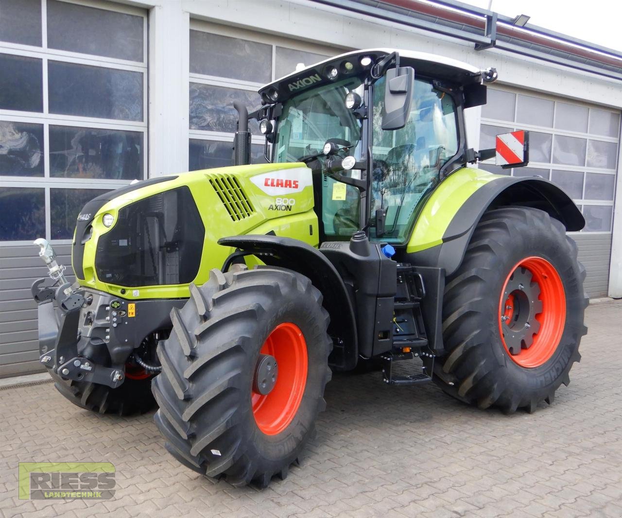 Traktor des Typs CLAAS AXION 800 CEBIS  HEXASHIFT, Neumaschine in Homberg (Ohm) - Maulbach (Bild 1)