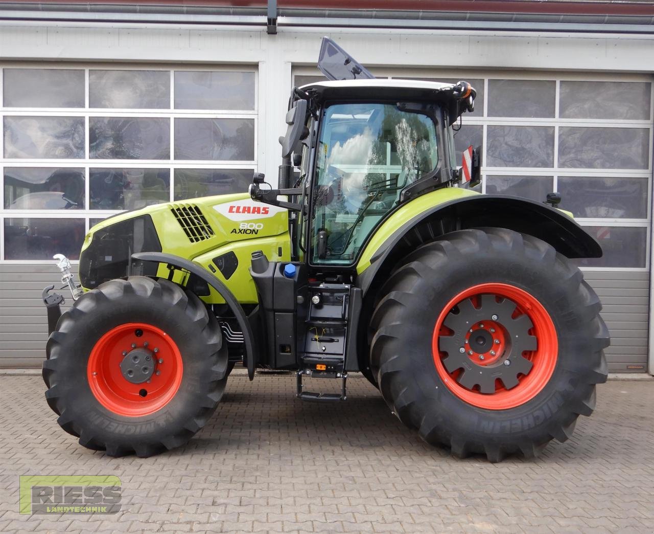 Traktor van het type CLAAS AXION 800 CEBIS  HEXASHIFT, Neumaschine in Homberg (Ohm) - Maulbach (Foto 11)