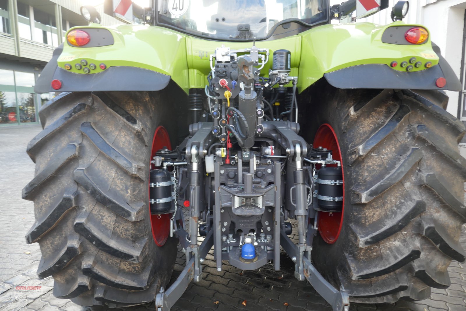 Traktor типа CLAAS AXION 800 CIS+, Gebrauchtmaschine в Dorfen (Фотография 9)