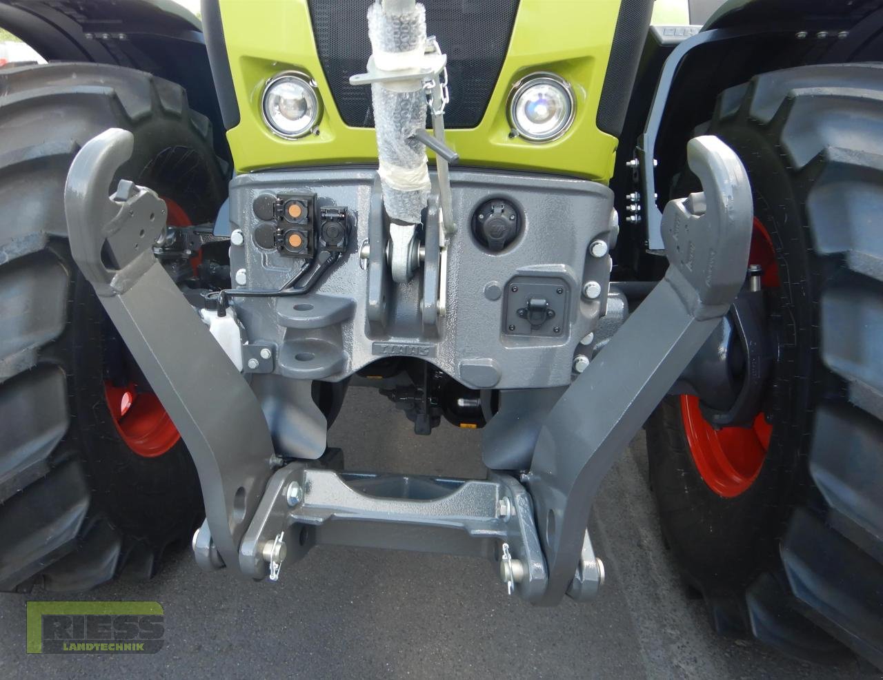 Traktor typu CLAAS AXION 800 CIS+ HEXASHIFT, Neumaschine v Homberg (Ohm) - Maulbach (Obrázek 9)