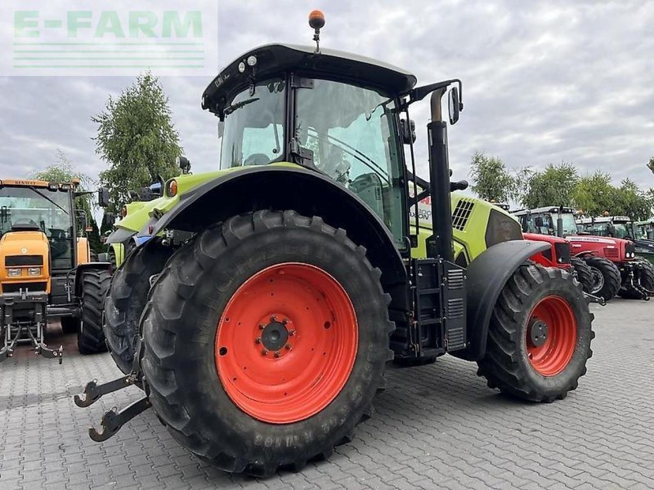 Traktor typu CLAAS axion 800 cis, Gebrauchtmaschine w DAMAS?AWEK (Zdjęcie 5)