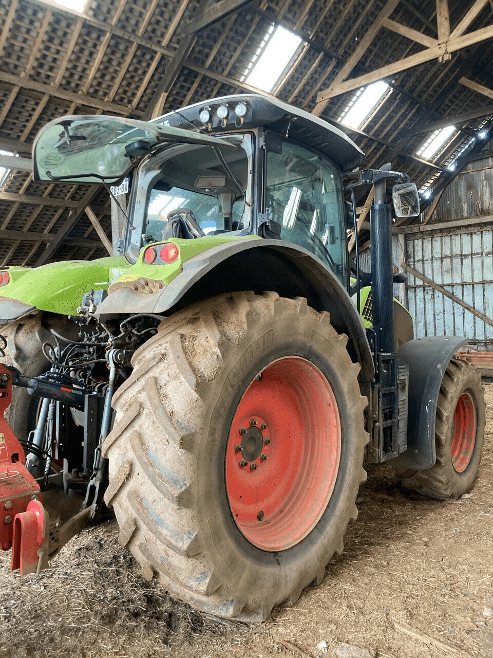 Traktor del tipo CLAAS AXION 800 CIS, Gebrauchtmaschine In PONTIVY (Immagine 4)