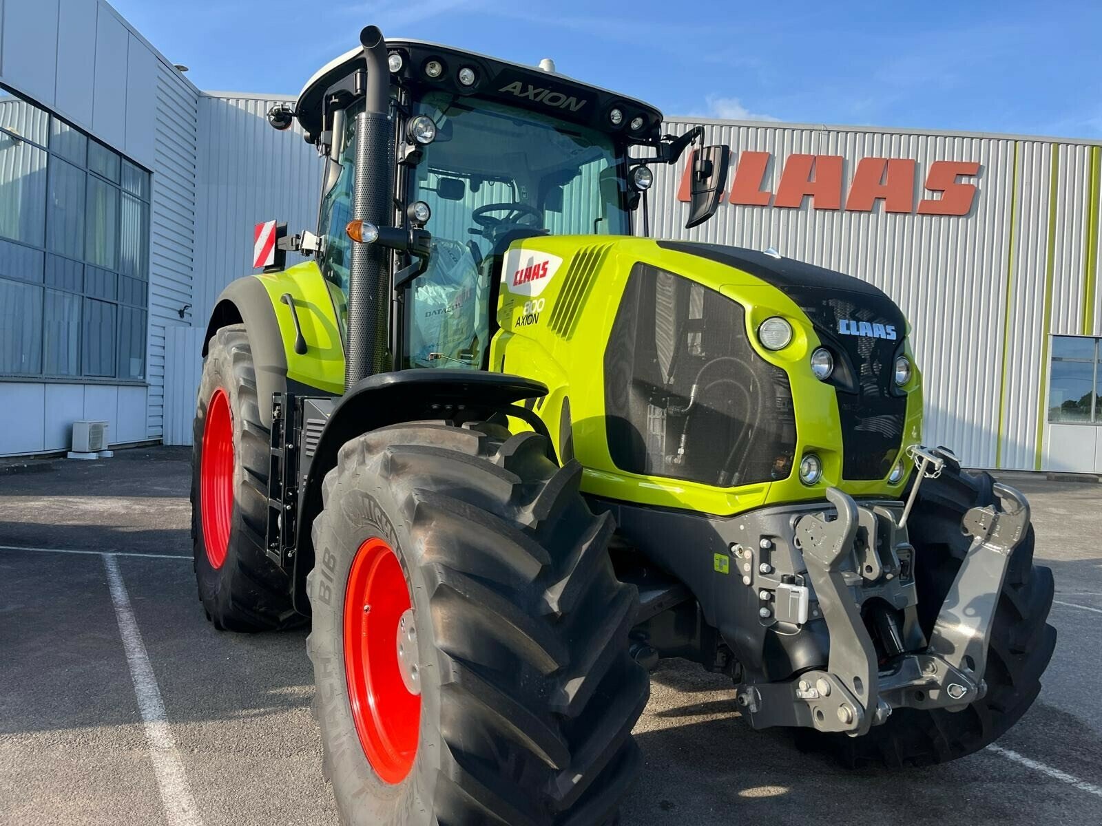 Traktor del tipo CLAAS AXION 800 CMATIC S5 CONCEPT, Gebrauchtmaschine en PONTIVY (Imagen 2)