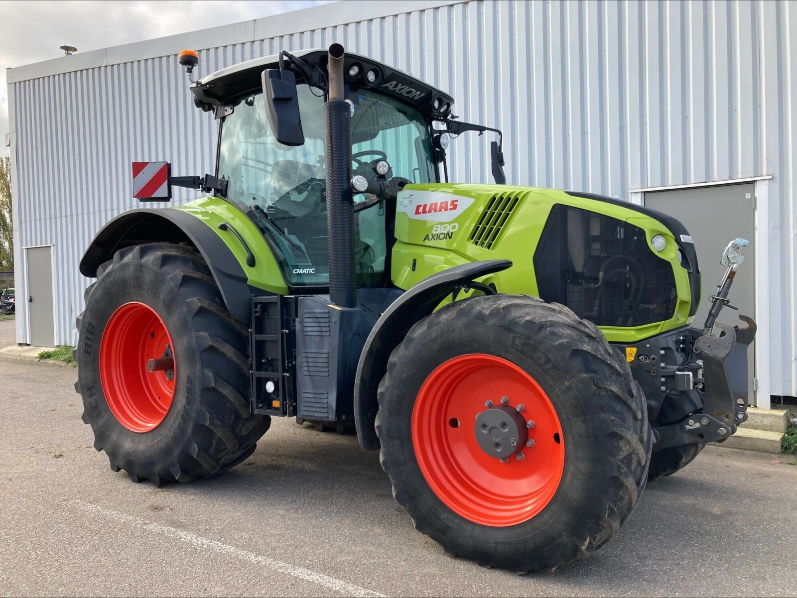 Traktor от тип CLAAS AXION 800 CMATIC S5 LOCATION, Gebrauchtmaschine в CHEMINOT (Снимка 1)