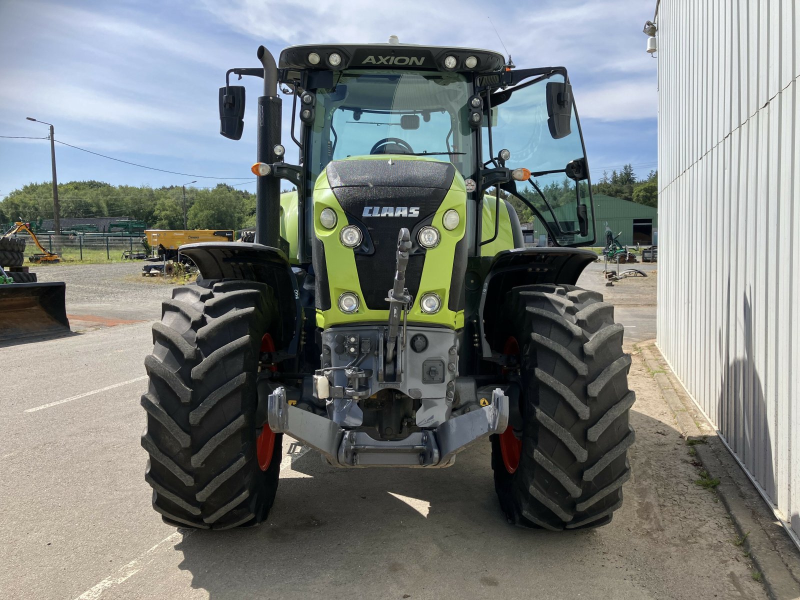 Traktor typu CLAAS AXION 800 CONCEPT, Gebrauchtmaschine w PLOUIGNEAU (Zdjęcie 6)