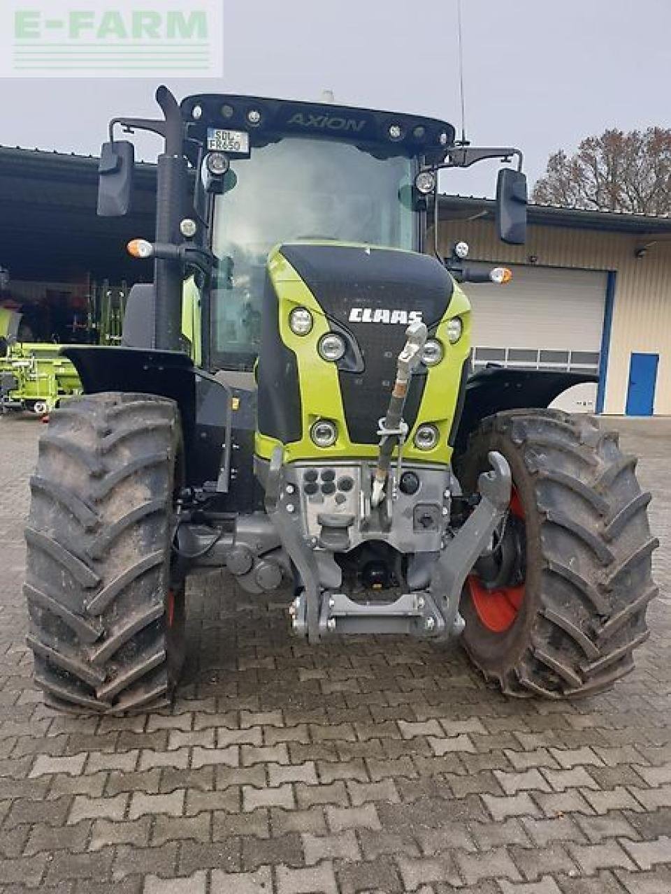 Traktor des Typs CLAAS axion 800 hexashift cis + HEXASHIFT CIS+, Gebrauchtmaschine in NEUENDORF AM SPECK (Bild 2)