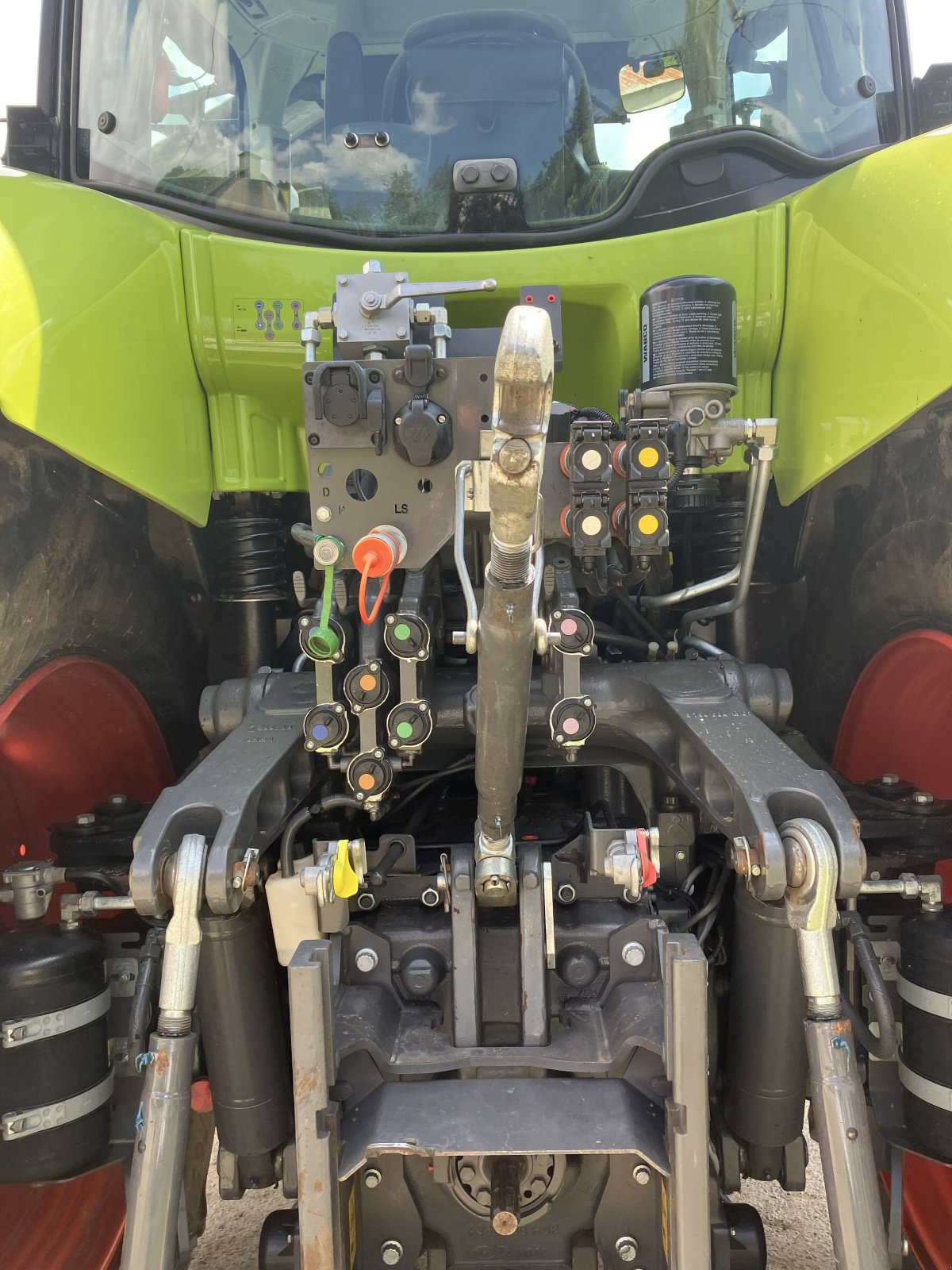 Traktor a típus CLAAS AXION 800 SUR MESURE, Gebrauchtmaschine ekkor: PONTIVY (Kép 8)