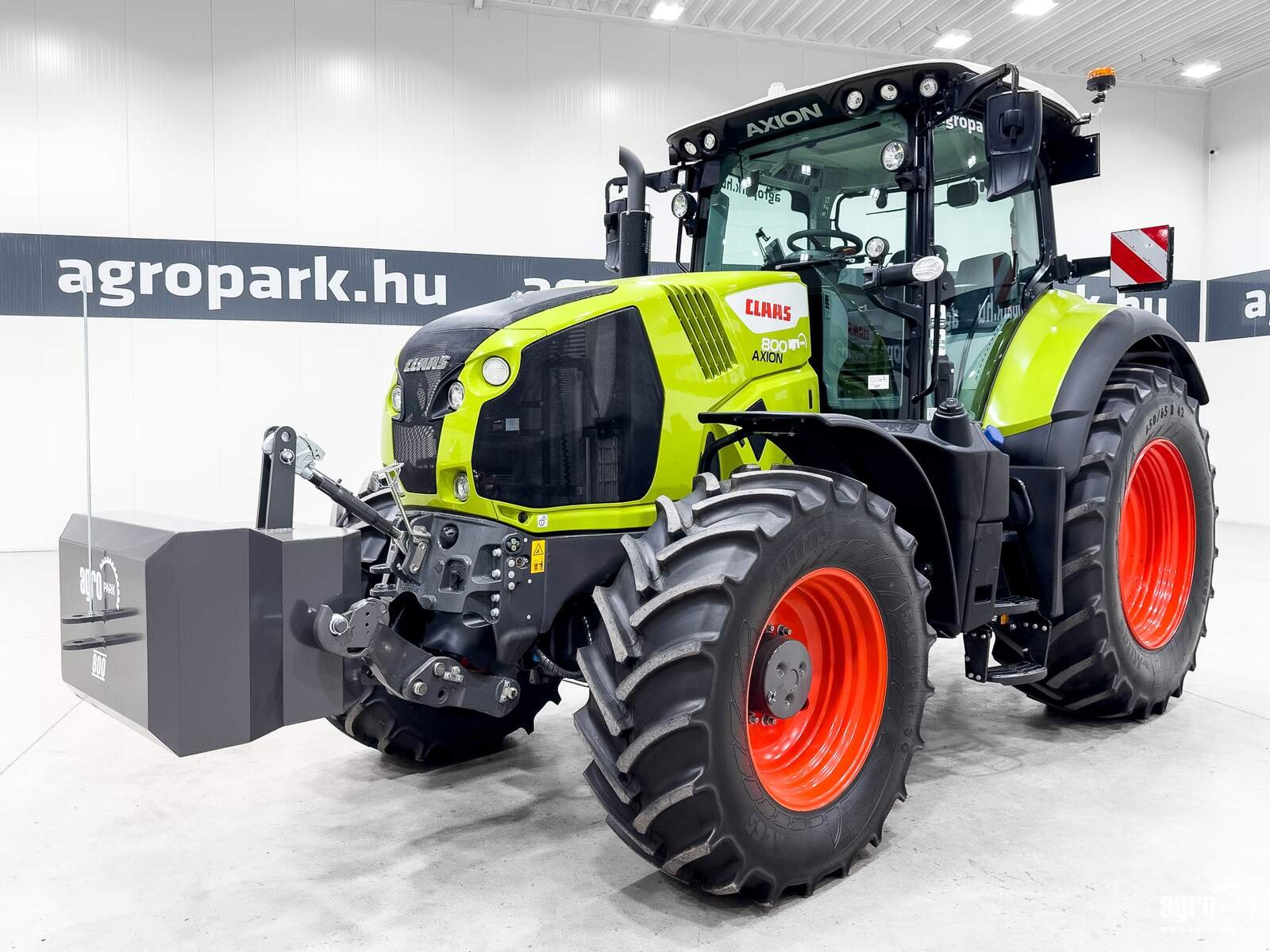 Traktor типа CLAAS Axion 800, Gebrauchtmaschine в Csengele (Фотография 1)