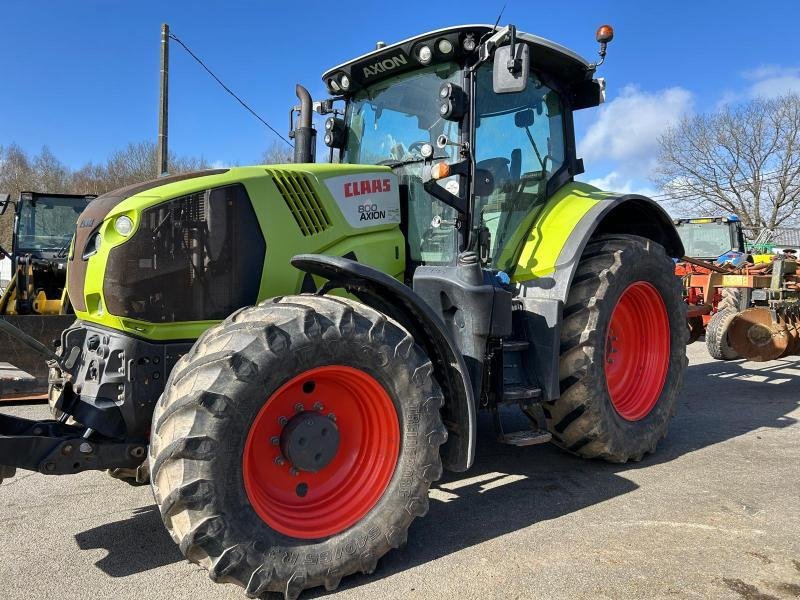 Traktor del tipo CLAAS AXION 800, Gebrauchtmaschine en JOSSELIN