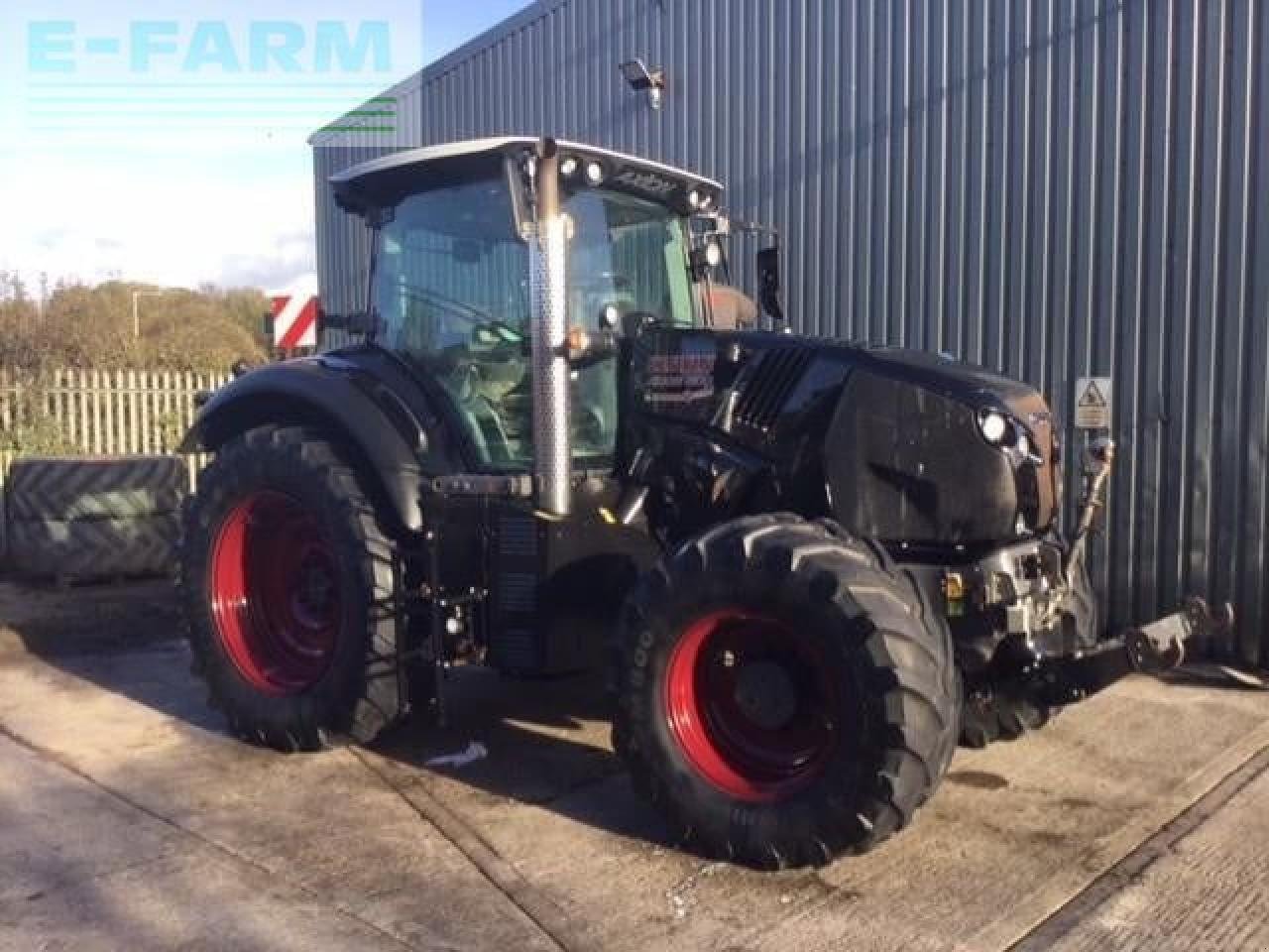 Traktor typu CLAAS AXION 800, Gebrauchtmaschine v WARTON, CARNFORTH (Obrázek 1)