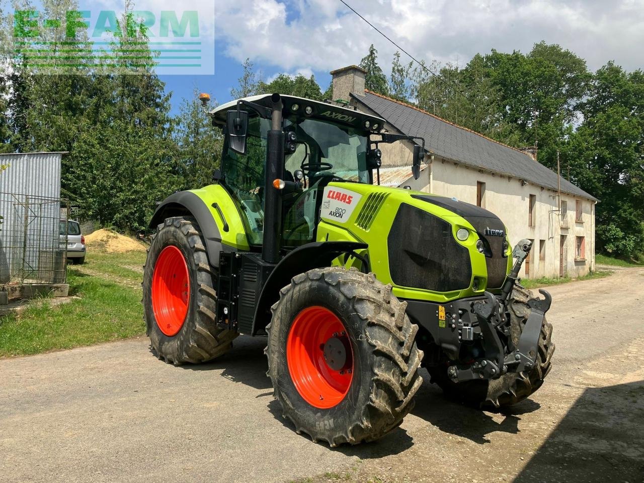 Traktor типа CLAAS axion 800, Gebrauchtmaschine в PONTIVY (56 - MORBIHAN) (Фотография 1)