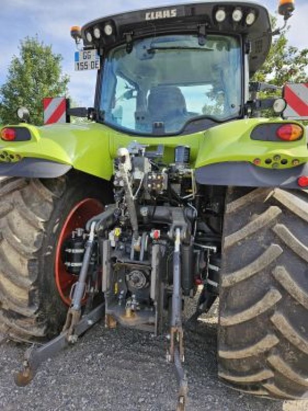 Traktor of the type CLAAS AXION 800CIS, Gebrauchtmaschine in Belleville sur Meuse (Picture 2)