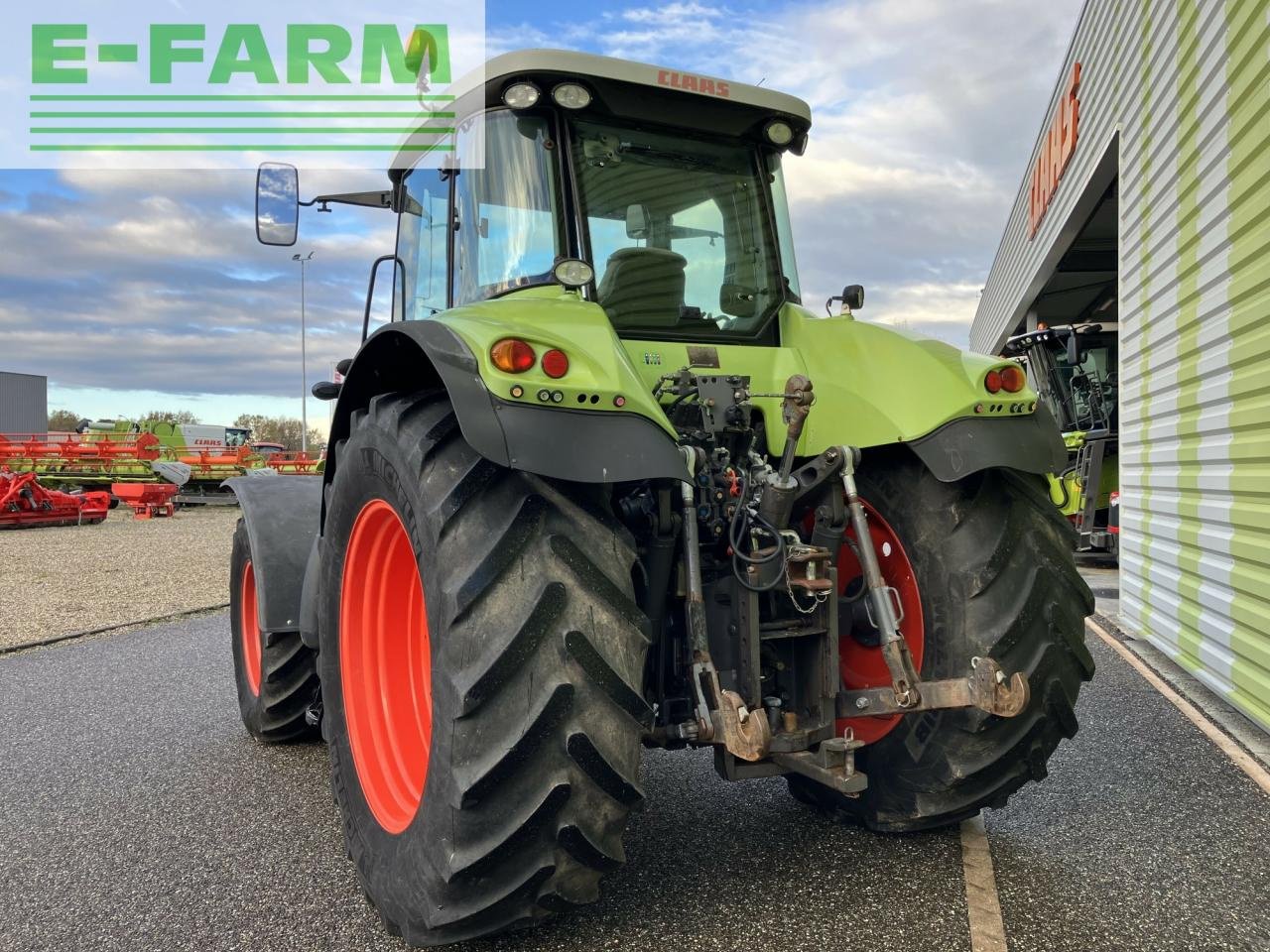 Traktor des Typs CLAAS axion 810 (a30/105), Gebrauchtmaschine in AILLAS (33 - GIRONDE) (Bild 3)