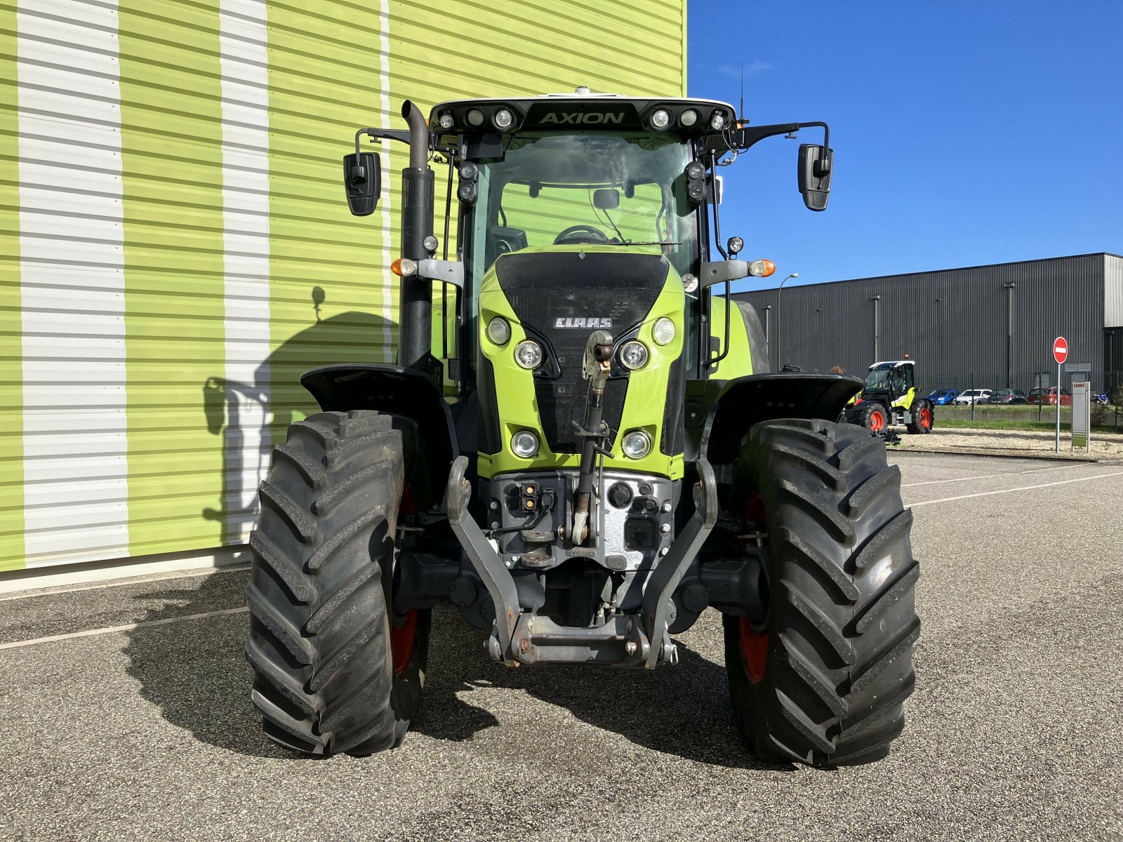 Traktor des Typs CLAAS AXION 810 C-MATIC, Gebrauchtmaschine in ailias (Bild 8)