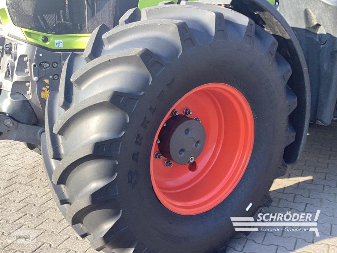 Traktor типа CLAAS AXION 810 C-MATIC, Gebrauchtmaschine в Lastrup (Фотография 8)