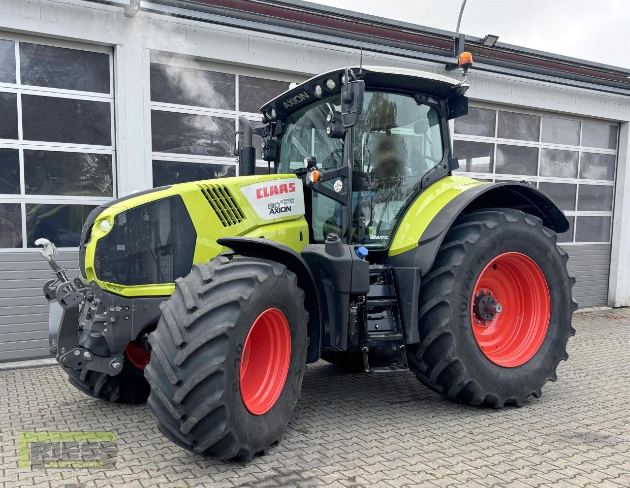 Traktor van het type CLAAS AXION 810 CEBIS Cmatic 4f A41, Gebrauchtmaschine in Homberg/Ohm - Maulbach (Foto 1)