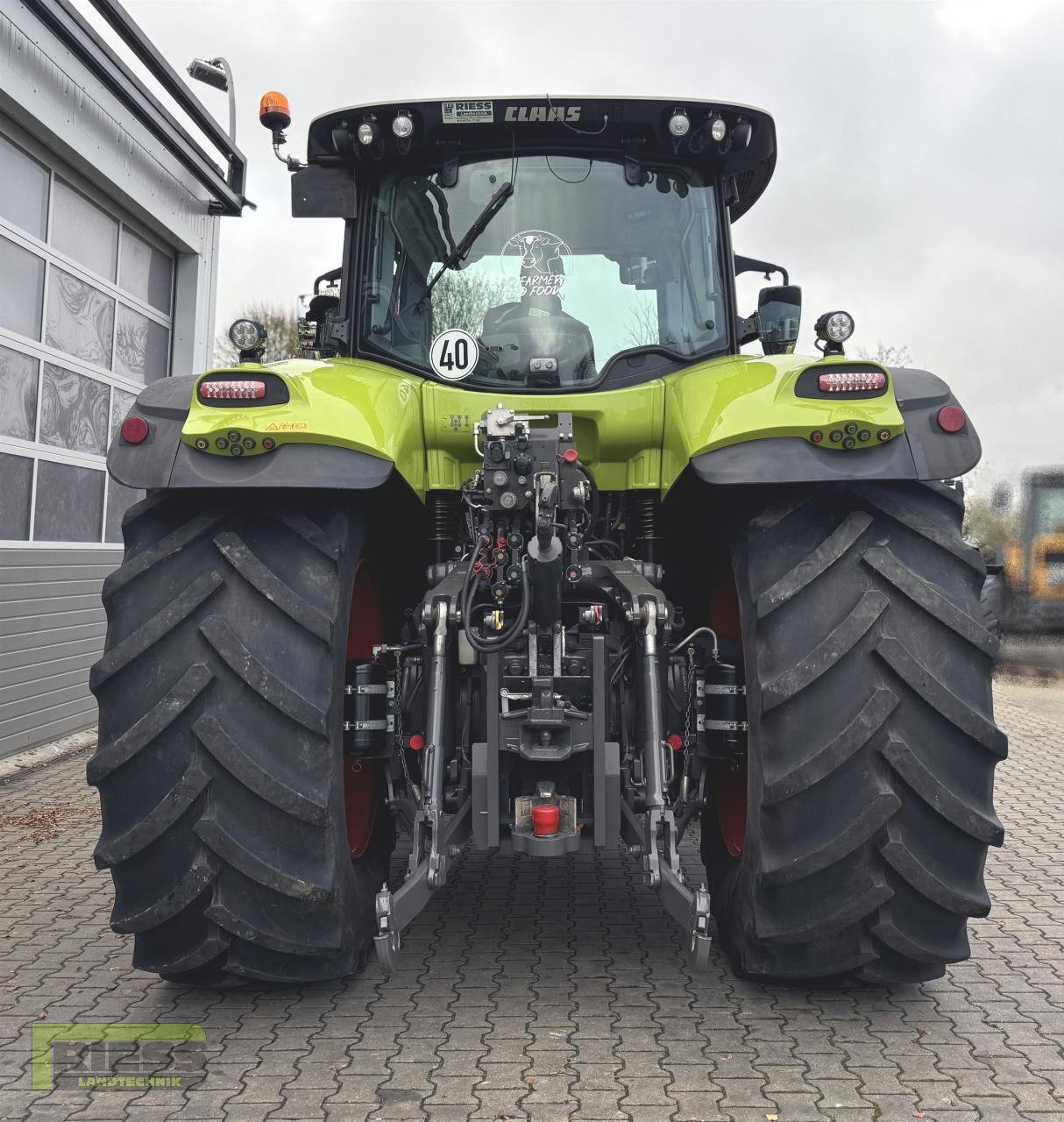 Traktor del tipo CLAAS AXION 810 CEBIS Cmatic 4f A41, Gebrauchtmaschine In Homberg (Ohm) - Maulbach (Immagine 3)