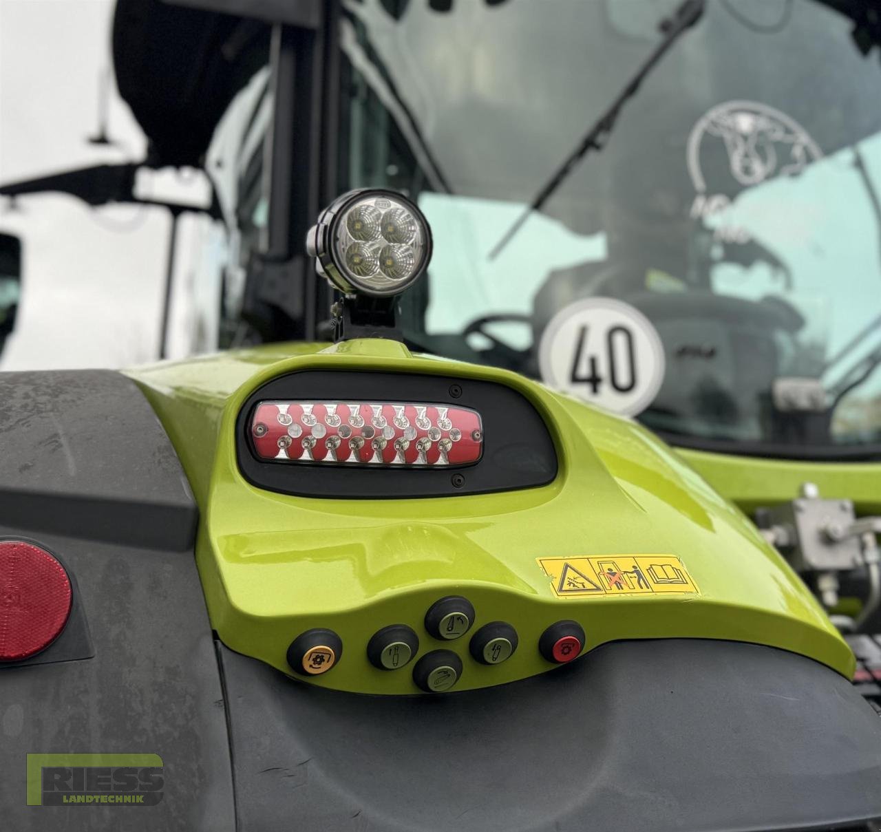 Traktor Türe ait CLAAS AXION 810 CEBIS Cmatic 4f A41, Gebrauchtmaschine içinde Homberg (Ohm) - Maulbach (resim 20)