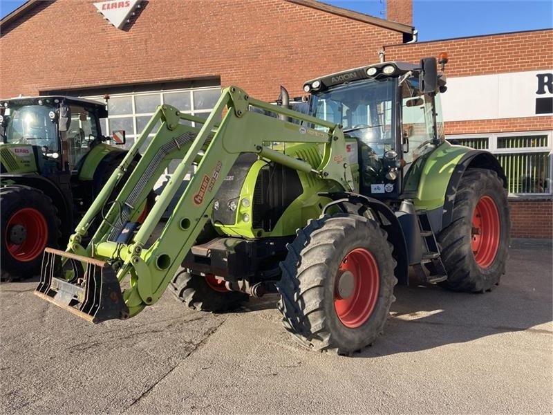 Traktor del tipo CLAAS Axion 810 Cebis Frontlæsser, Gebrauchtmaschine en Mern (Imagen 1)