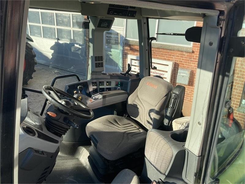 Traktor del tipo CLAAS Axion 810 Cebis Frontlæsser, Gebrauchtmaschine en Mern (Imagen 6)