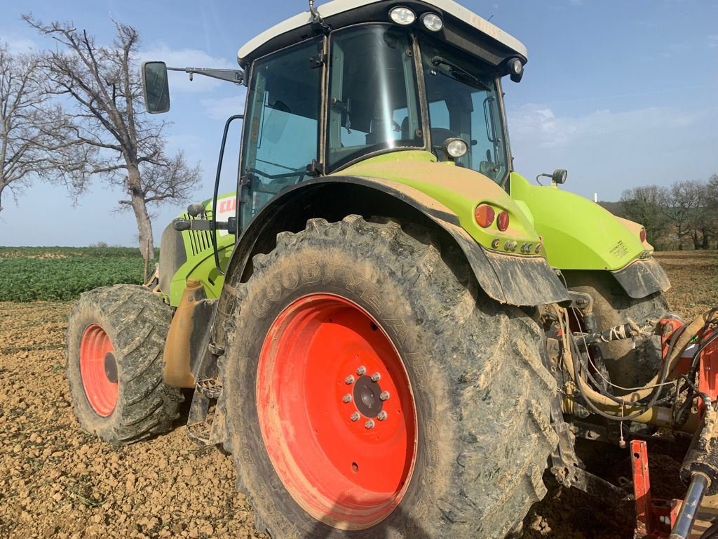 Traktor typu CLAAS AXION 810 CEBIS T3, Gebrauchtmaschine w Aubiet (Zdjęcie 3)