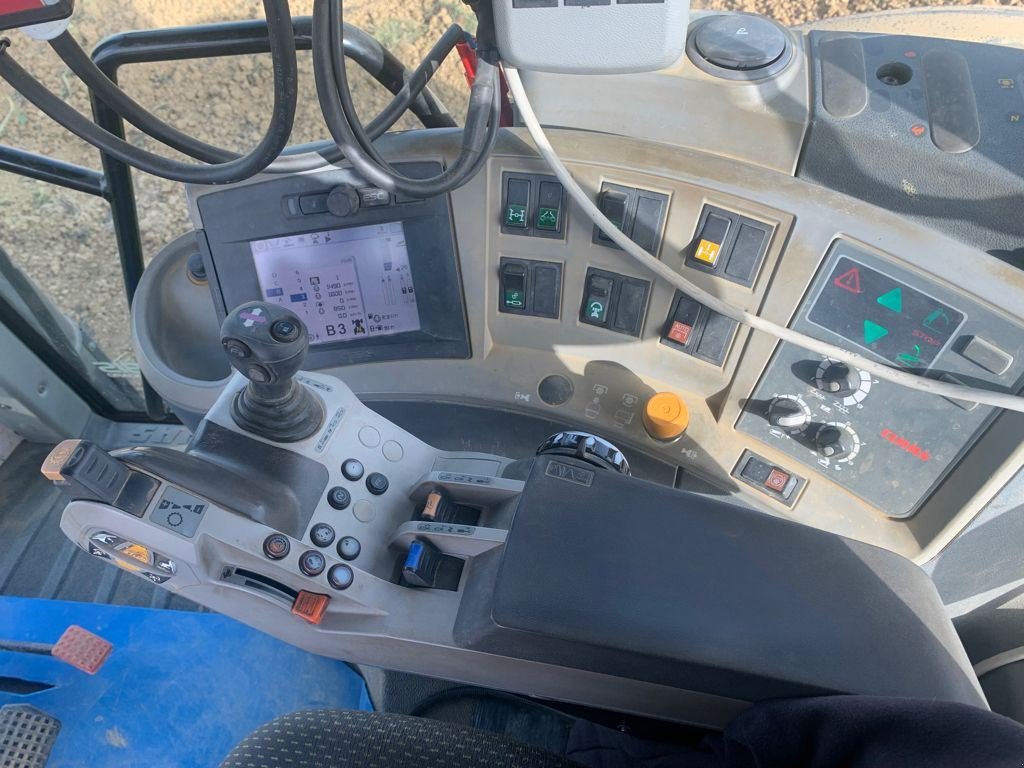 Traktor tip CLAAS AXION 810 CEBIS T3, Gebrauchtmaschine in Aubiet (Poză 9)