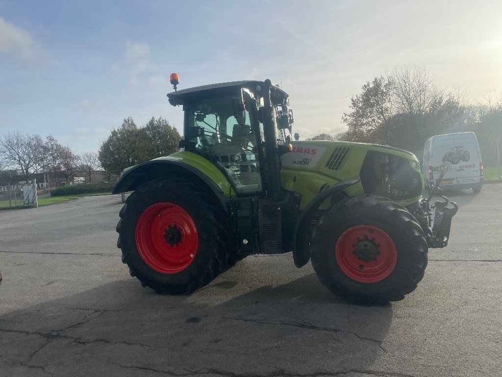 Traktor от тип CLAAS AXION 810 CEBIS, Gebrauchtmaschine в Kolding (Снимка 4)