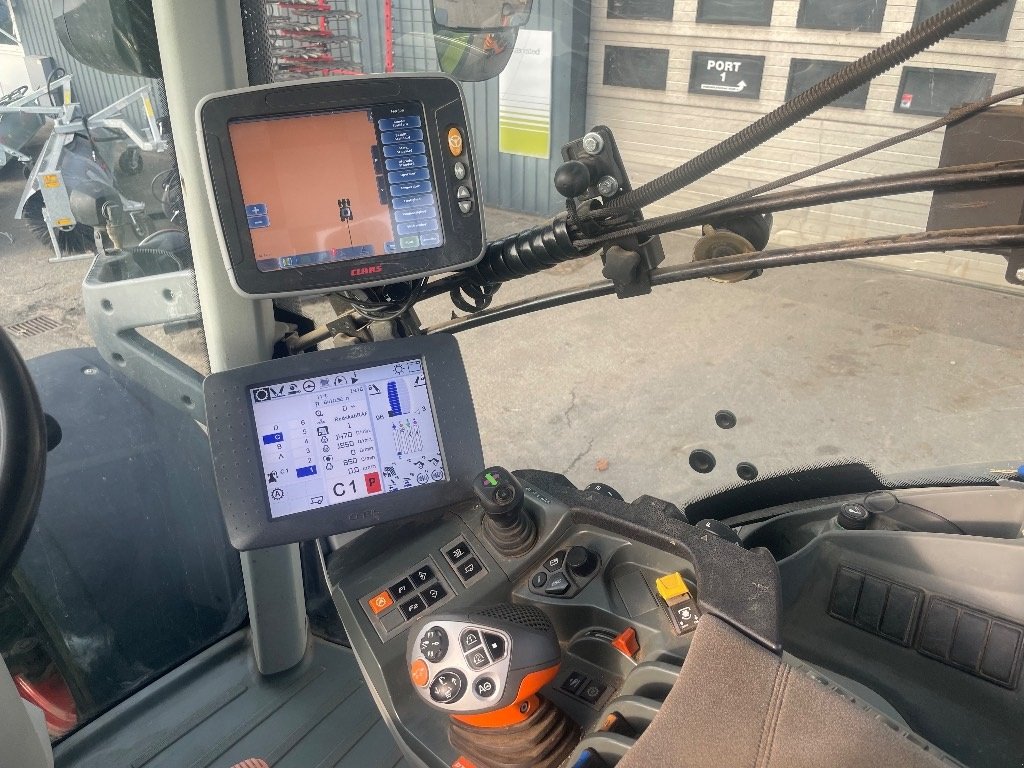 Traktor del tipo CLAAS AXION 810 CEBIS, Gebrauchtmaschine In Kolding (Immagine 6)