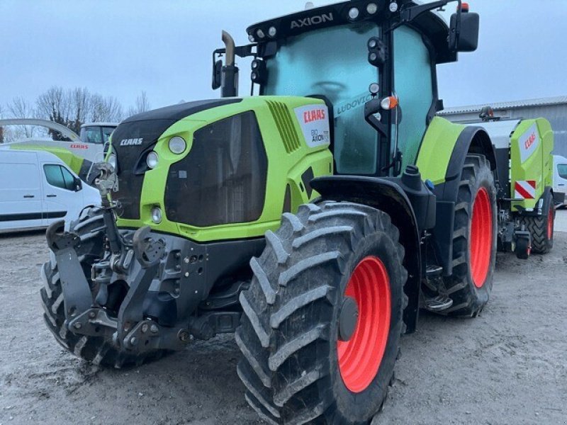 Traktor tipa CLAAS AXION 810 CIS T4I, Gebrauchtmaschine u Feurs