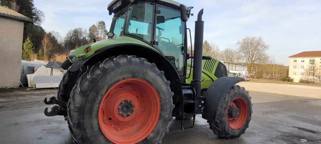 Traktor van het type CLAAS AXION 810 CIS, Gebrauchtmaschine in Lérouville (Foto 3)